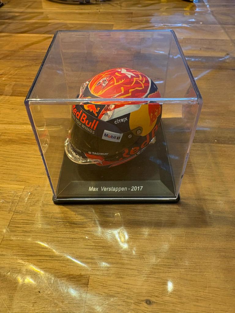 Max Verstappen 2017 Red Bull F1 Helm Replica, Ophalen of Verzenden, Zo goed als nieuw, Formule 1