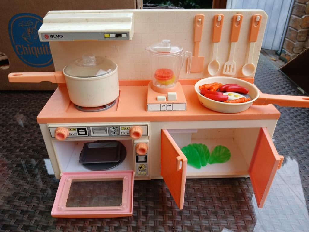 Vintage Deluxe Kitchen Center Speelgoedkeuken, Ophalen of Verzenden, Gebruikt, Jongen of Meisje