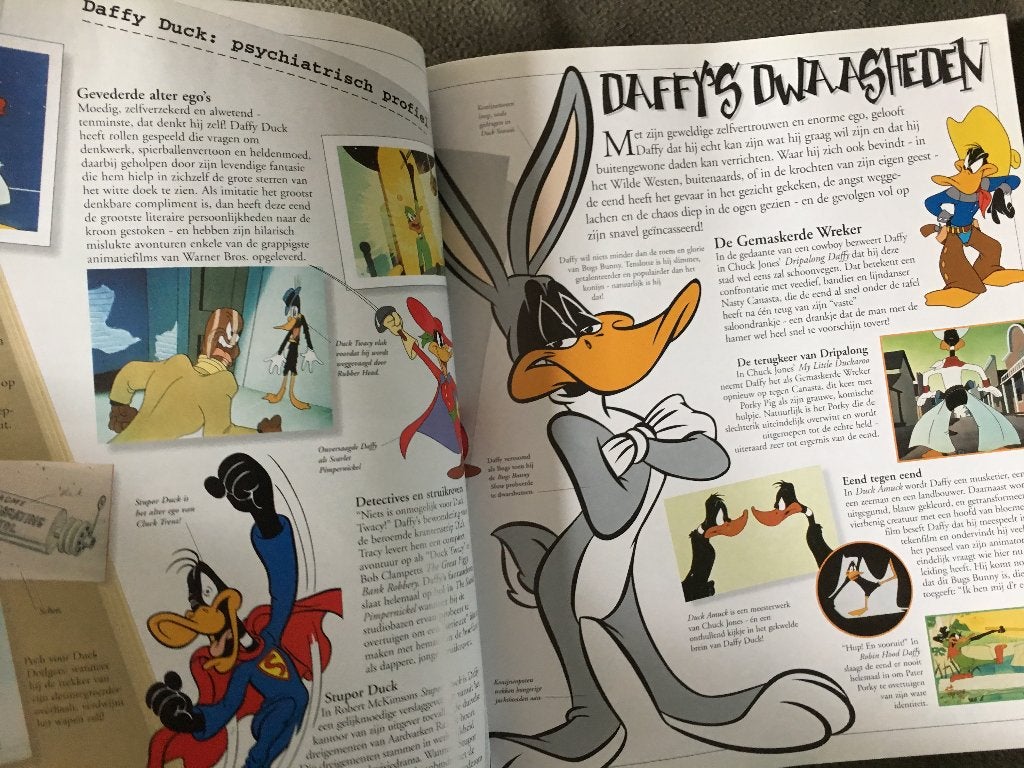 Het Ultieme Looney Tunes Boek, Ophalen of Verzenden, Zo goed als nieuw, Overige typen