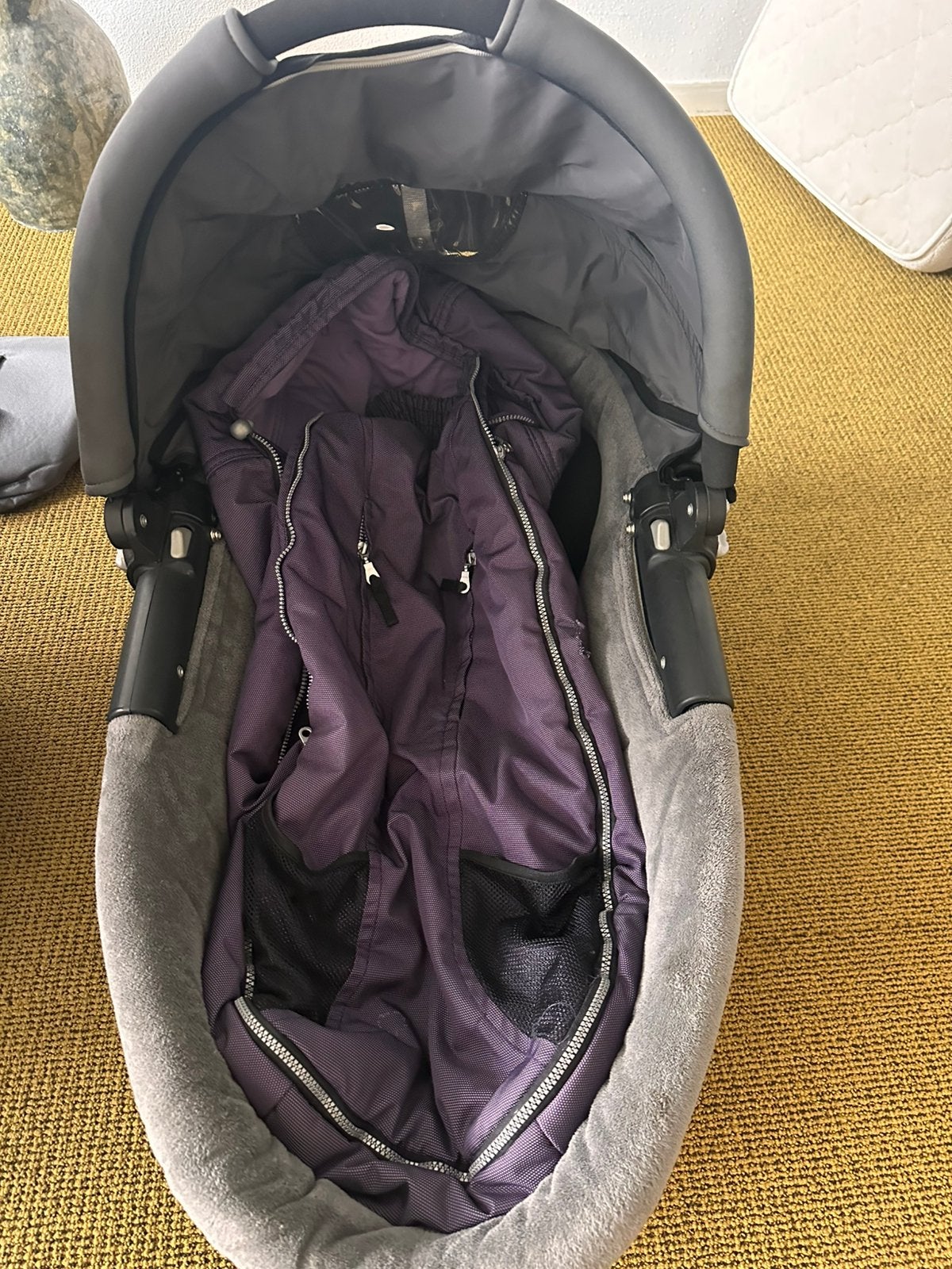 Quinny kinderwagenbak, Ophalen, Autogordel, 15 t/m 36 kg, Zo goed als nieuw