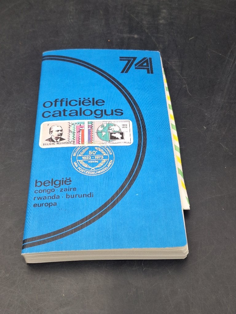 Boek Officiële catalogus postzegelverzamelen 1974, Postzegels en Munten, Postzegels | Toebehoren, Ophalen of Verzenden, Verzamelalbum