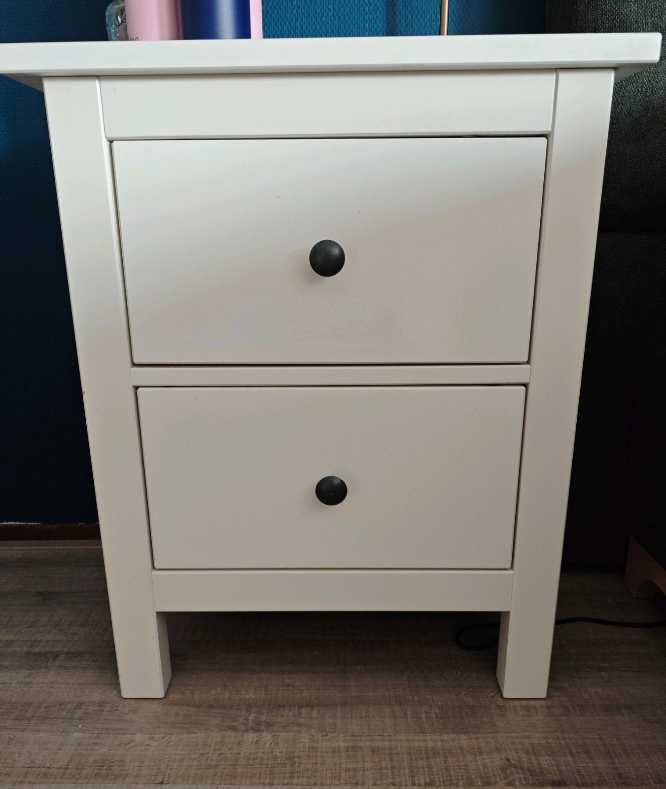 Twee witte IKEA Hemnes nachtkastjes (gebruikt), Ophalen, Gebruikt