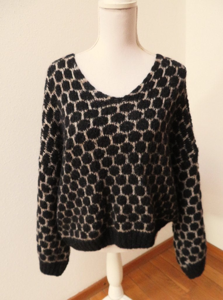 P72 Via Zoya wijde korte trui 30% wol zwart grijs L 42/44, Kleding | Dames, Zwart, Maat 42/44 (L), Ophalen of Verzenden, Zo goed als nieuw