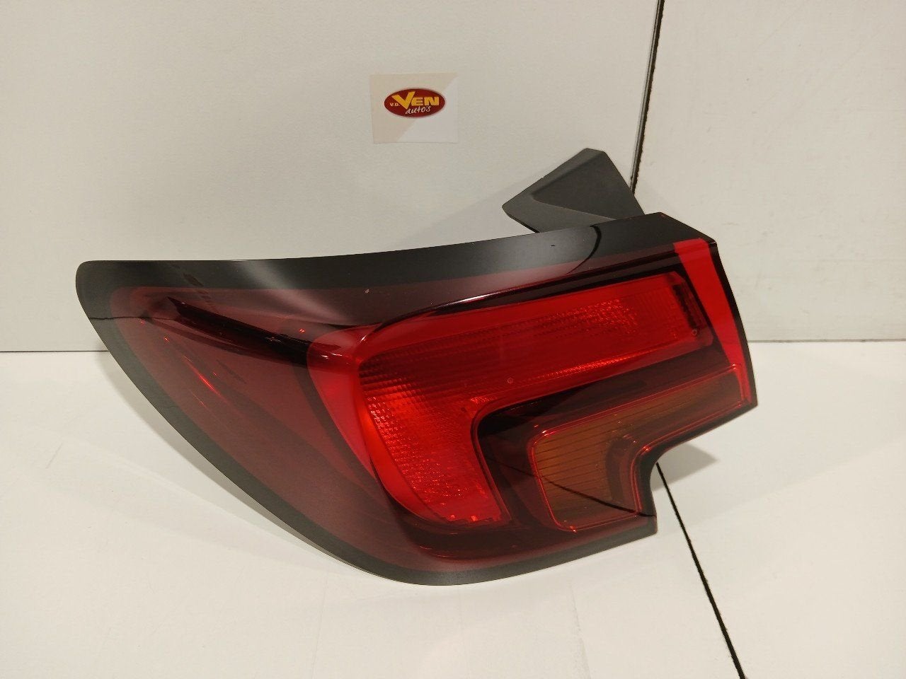 Achterlicht links buiten Opel Astra, Onderdelen@venauto.nl, Van der Ven Autorecycling B.V., Gebruikt, Ettenseweg 76, 4706 PB Roosendaal, The Netherlands