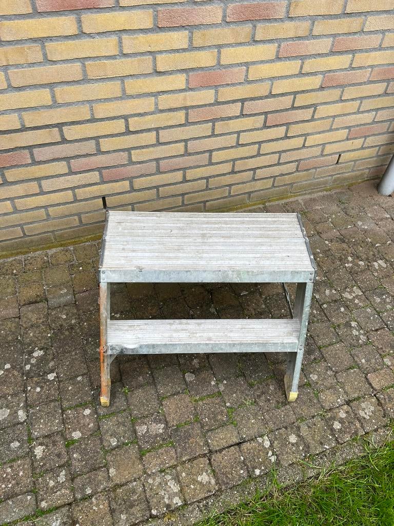 Te koop klein trapje opstap trap, Ophalen of Verzenden, Zo goed als nieuw