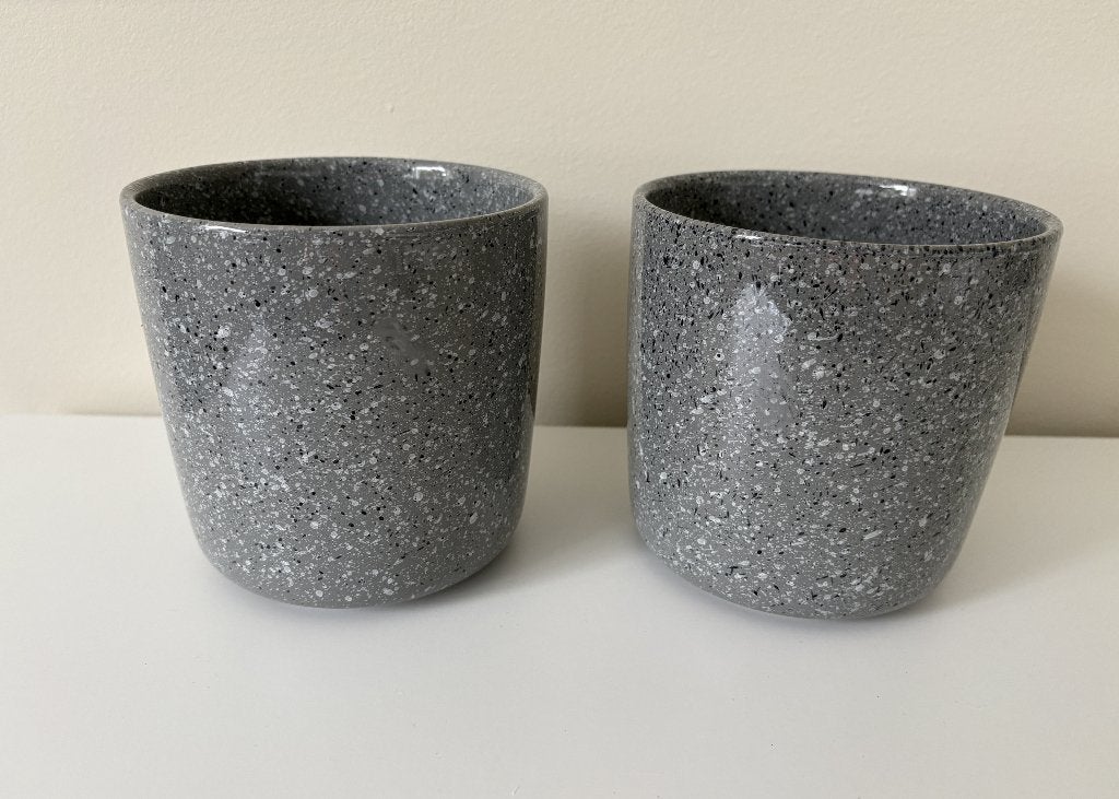 NIEUW Set 2 bloempotten, Grijs, 13 cm, aardewerk, Hema, Rond, Nieuw, Ophalen of Verzenden, Balkon