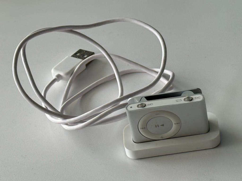 iPod Shuffle 2e generatie - Werkt niet meer, Shuffle, Niet werkend, Zilver, Minder dan 2 GB