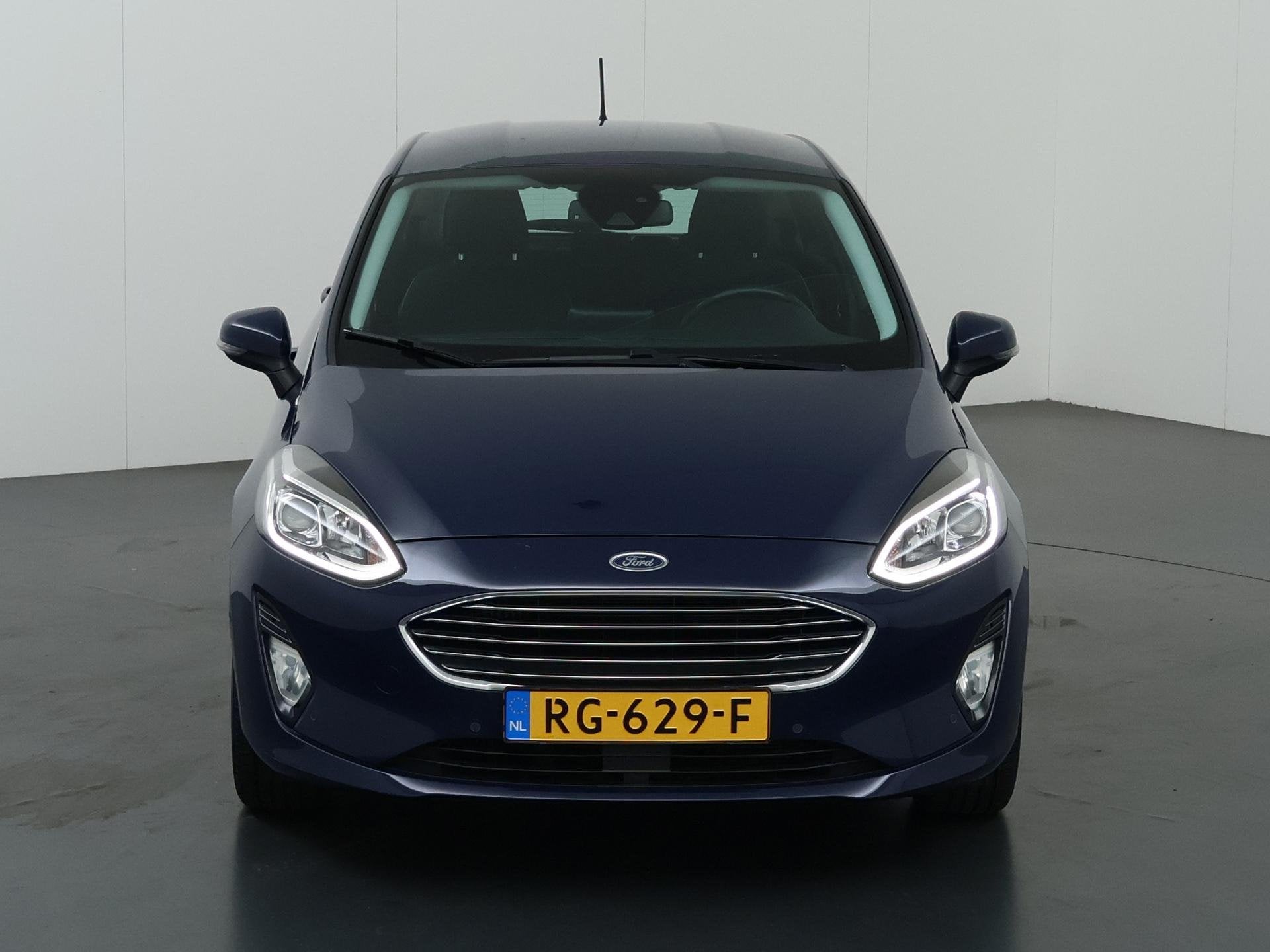 Ford Fiesta 1.0 EcoBoost Titanium | Parkeercamera | Cruise C, Auto's, Voorwielaandrijving, 580 kg, Blauw, 23 km/l