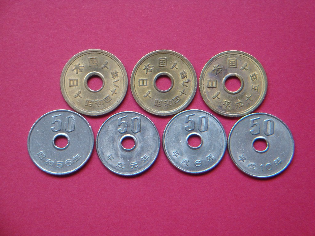 Japan setje munten 5 en 50 Yen 1973 / 1998., Postzegels en Munten, Verzenden, Oost-Azië, Setje