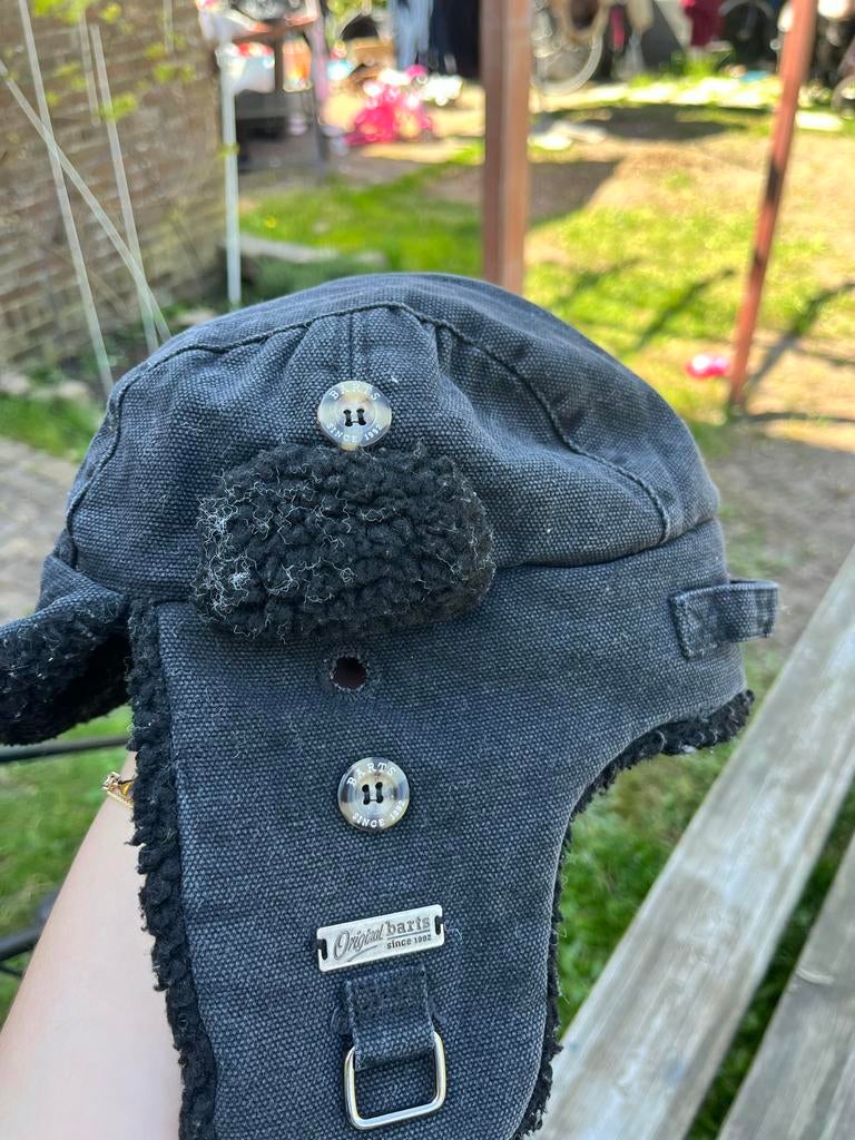 Warme winterhoed met oorkleppen - Ideaal voor koude dagen, Ophalen, Zo goed als nieuw, One size fits all, Hoed