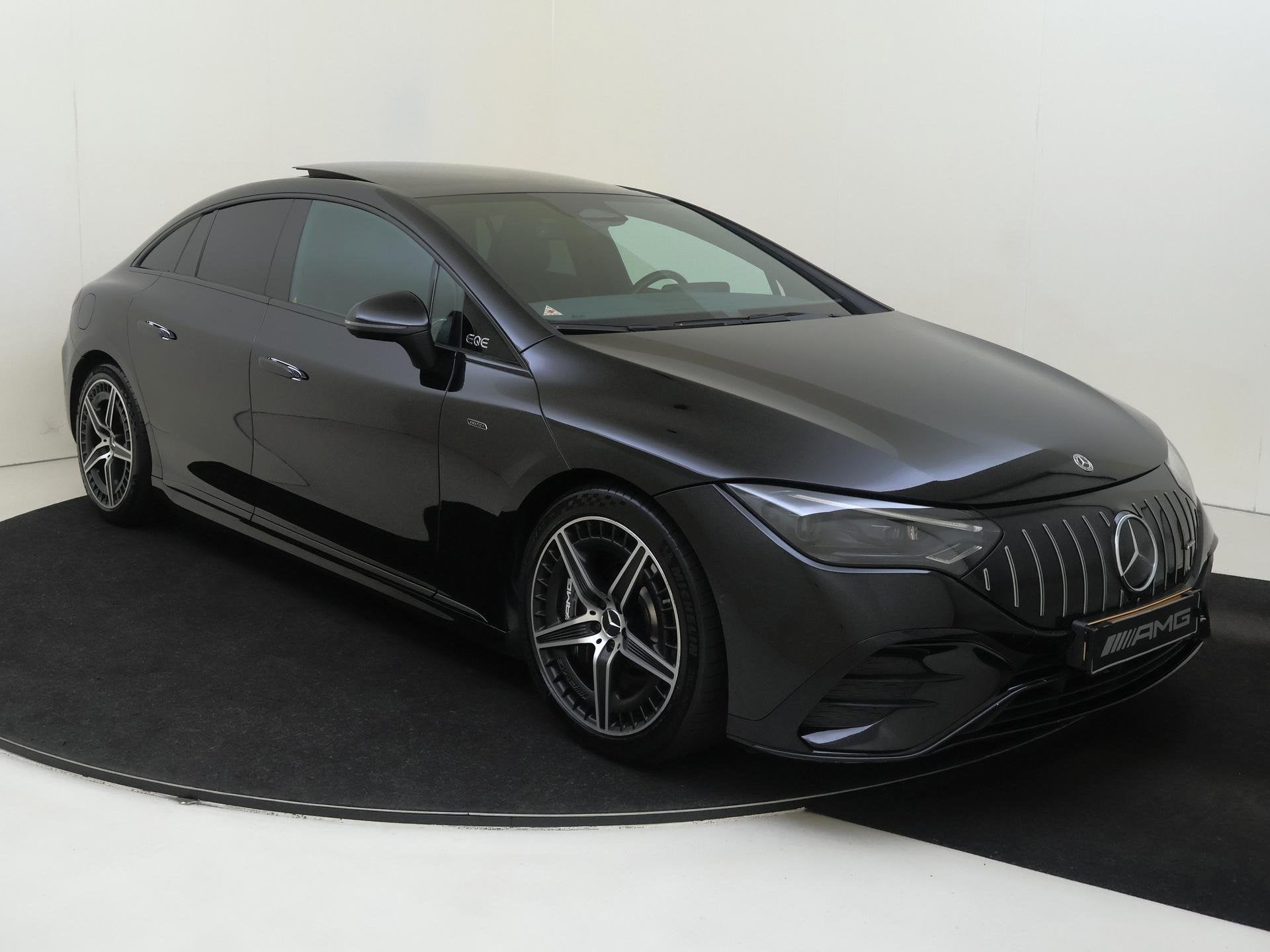 Mercedes-Benz EQE AMG 53 4MATIC+ 90 kWh / Panoramadak/ Night, Auto's, Automaat, Stof, 750 kg, 124 €/maand