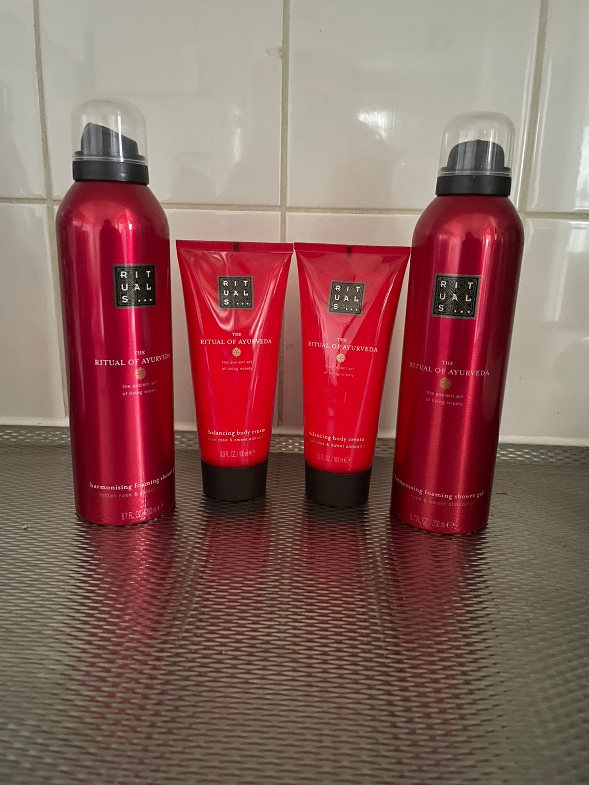 Nieuw rituals Ayurveda body cream showergel foam mousse set, Ophalen of Verzenden, Zo goed als nieuw, Bad & Douche