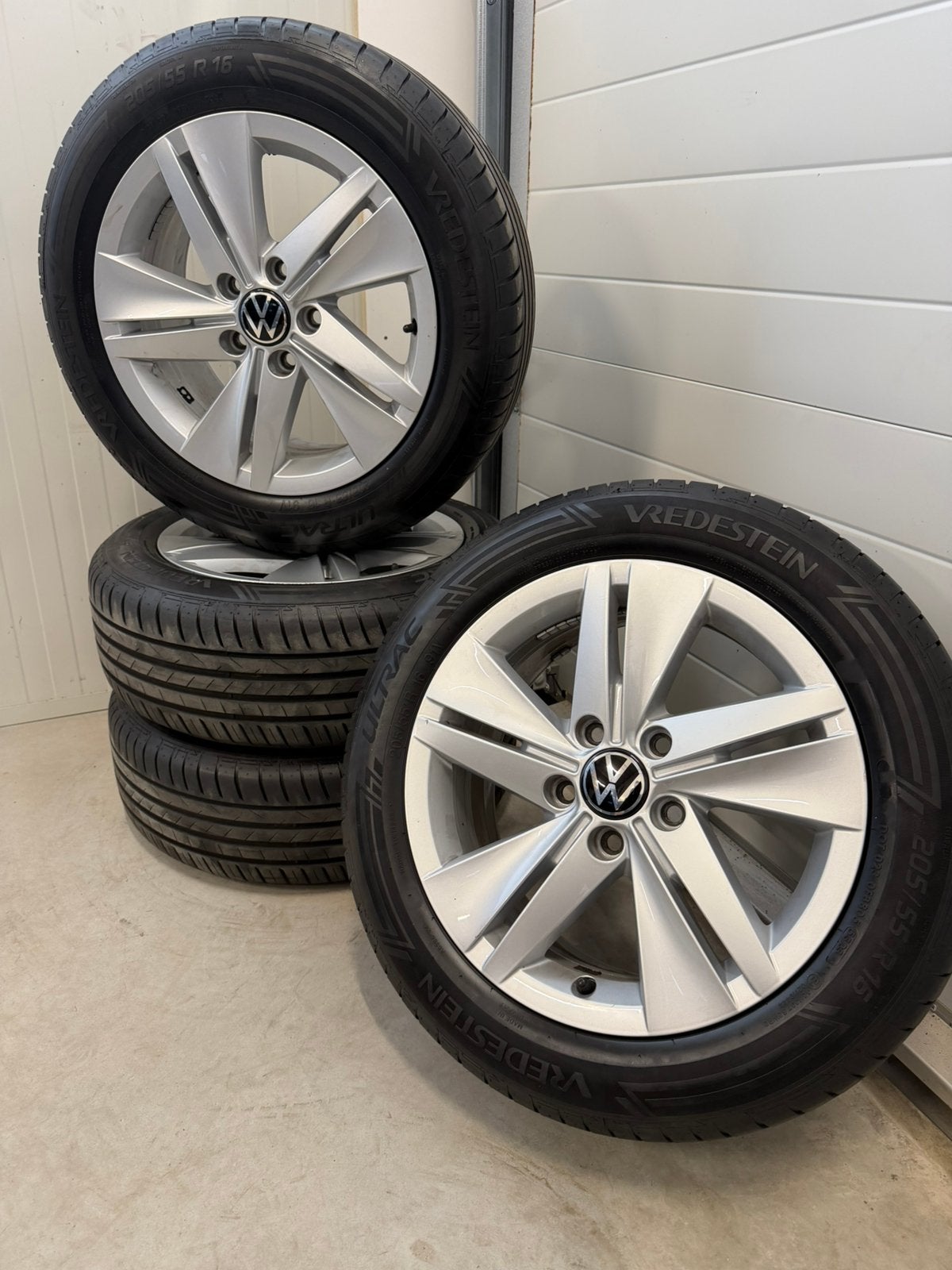 Originele vw skoda seat velgen 16 inch zomerbanden 5x112 6mm, Ophalen