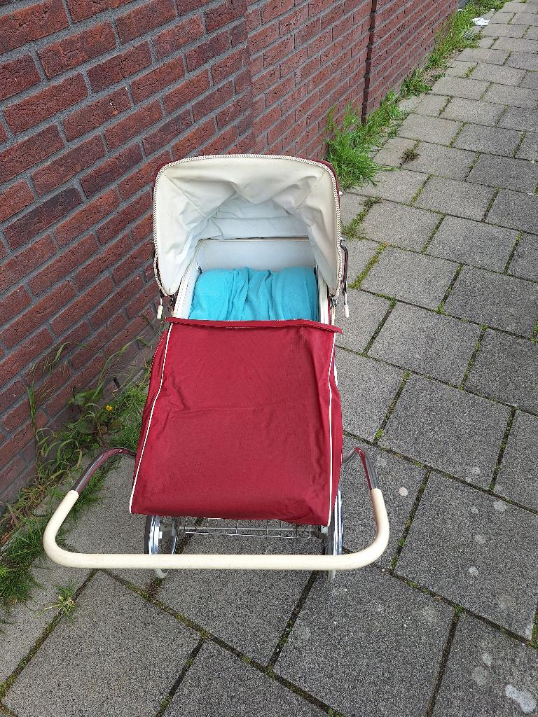 Poppenwagen., Ophalen, Gebruikt
