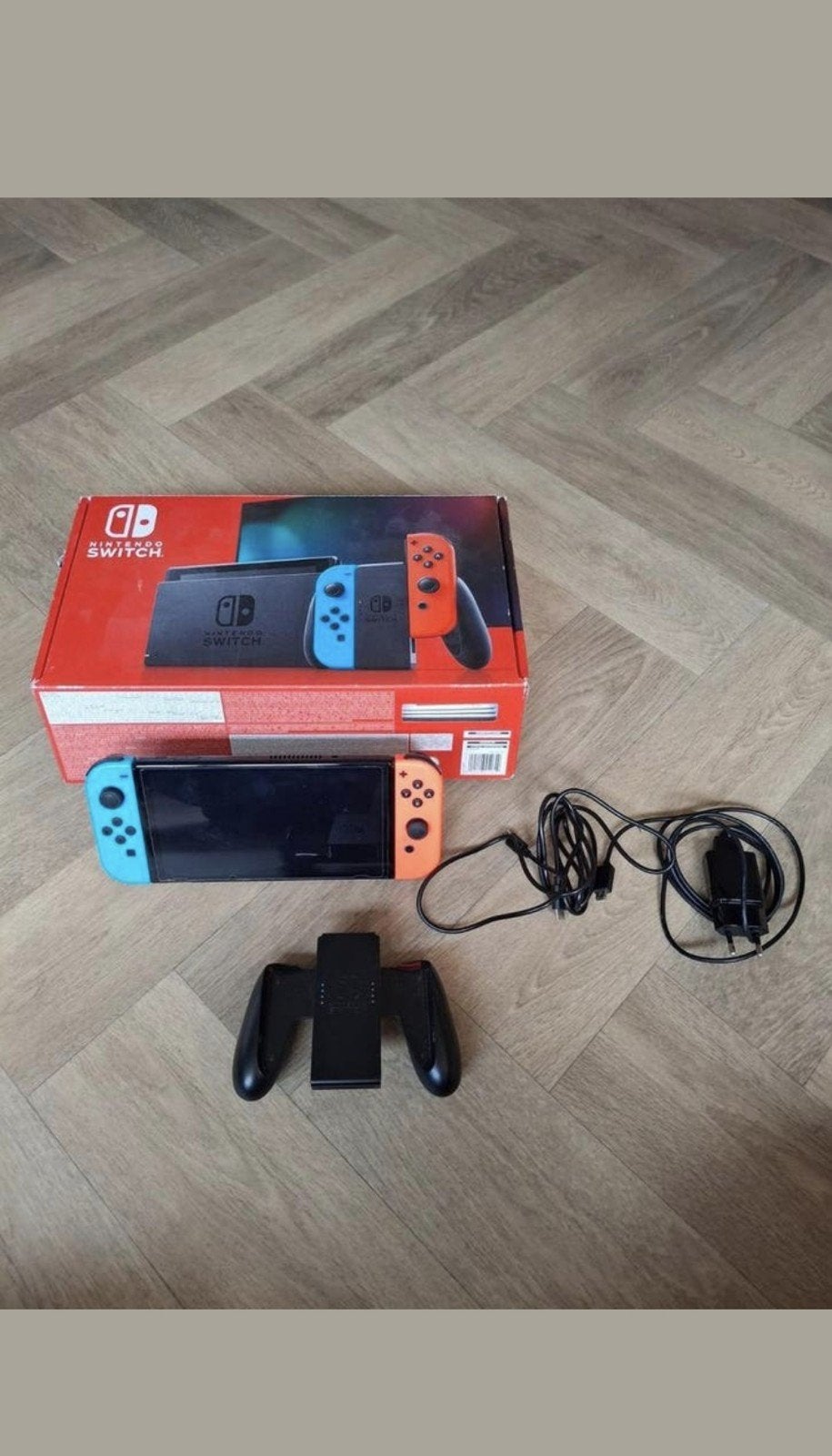 Nintendo Switch V2 2019 met oplaadhouder (staat niet op foto, Ophalen of Verzenden, Zo goed als nieuw, Met 2 controllers, Switch 2019 Upgrade