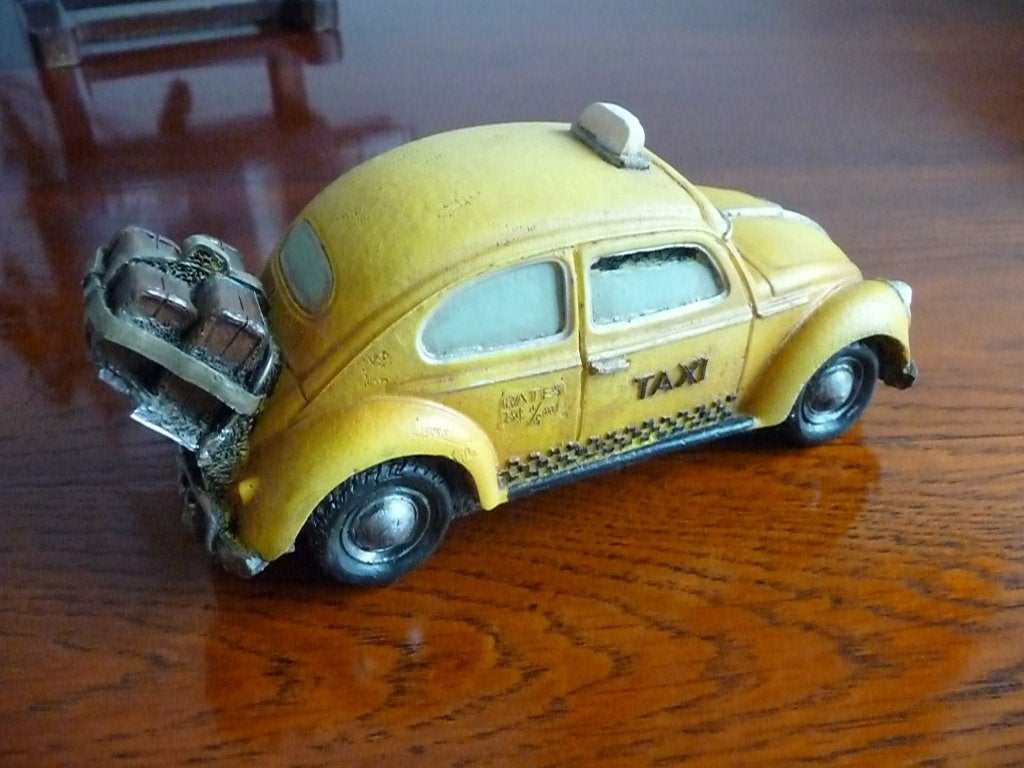 Nieuw in verpakking VW volkswagen taxi polystone 15,5 cm. L., Ophalen of Verzenden, Beeld