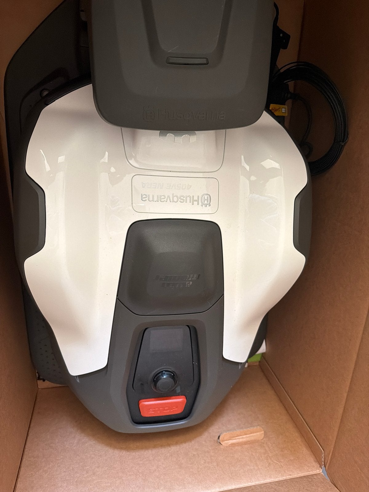 Husqvarna Automower 405X NERA Robotmaaier, Tuin en Terras, Ophalen, Zo goed als nieuw, Meer dan 25 cm, Met regensensor