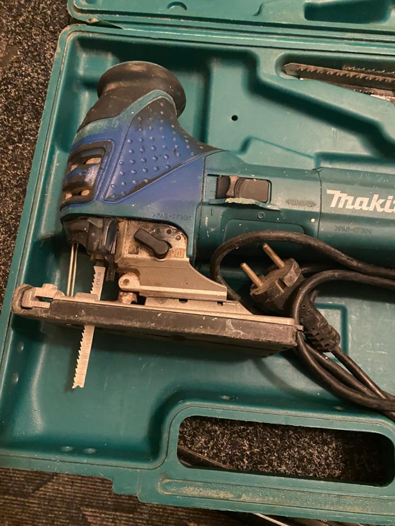 Makita decoupeerzaag, Decoupeerzaag, Ophalen of Verzenden, Zo goed als nieuw, 30 tot 70 mm
