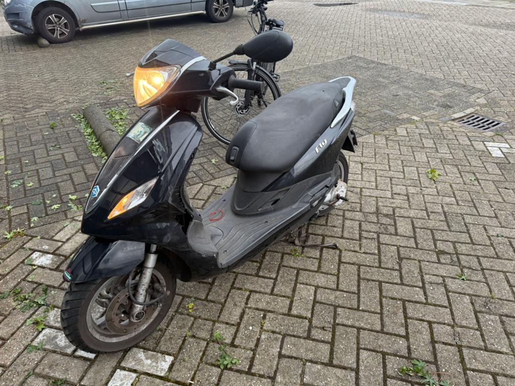 Piaggio new fly opknapper 2012, Ophalen of Verzenden