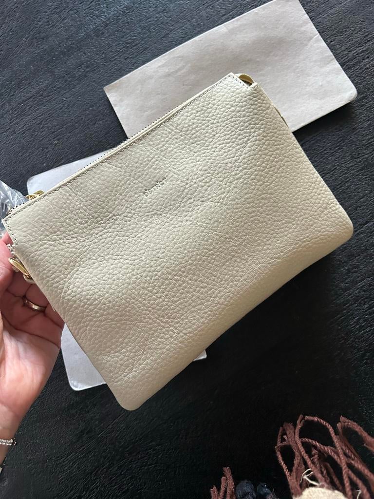 DSTRCT Schoudertas Beige - Nieuw met verstelbare band, Ophalen of Verzenden, Nieuw, Beige, Overige merken