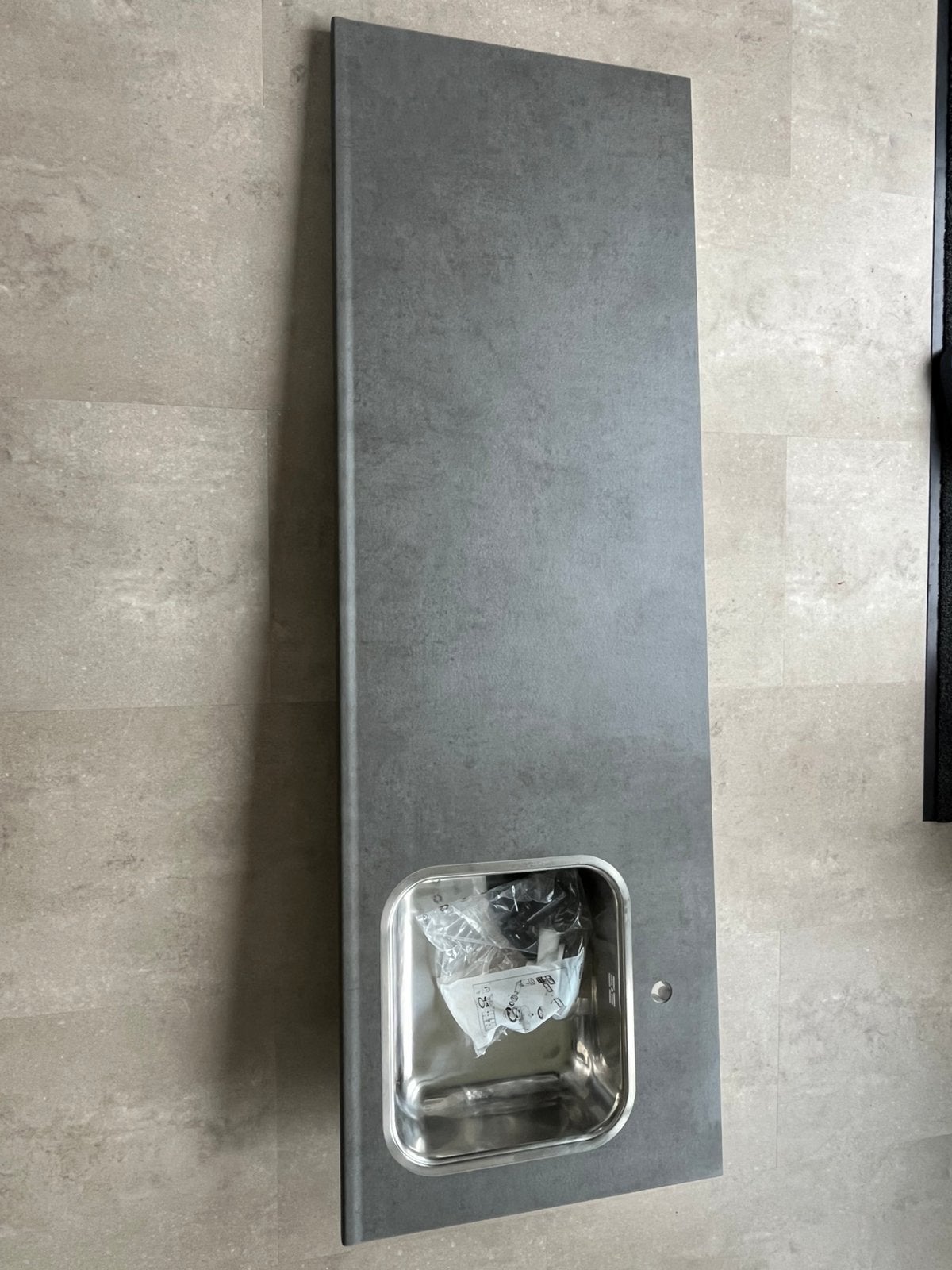 Nieuw Keukenblad 180,5cm lang met spoelbak!, Huis en Inrichting, Keuken | Keukenelementen, Ophalen, 150 tot 200 cm, Zo goed als nieuw