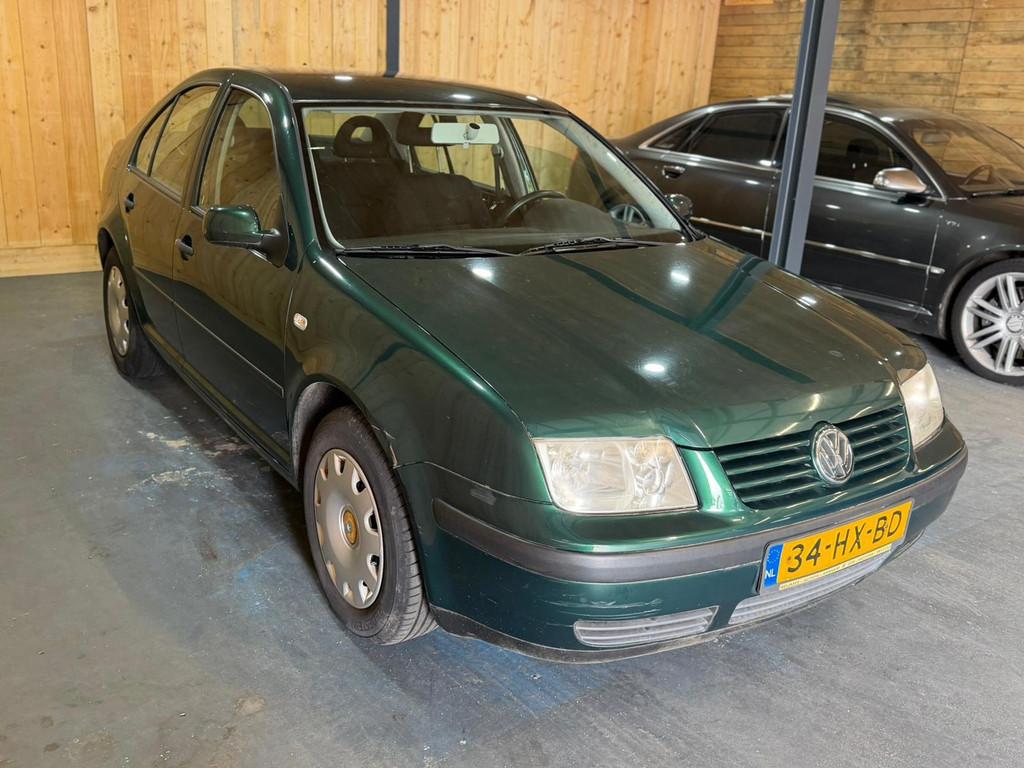 Volkswagen Bora 1.6-16V 2002 Groen Airco Trekhaak 132.000 KM, Auto's, Volkswagen, Stof, Gebruikt, Bora, 4 cilinders