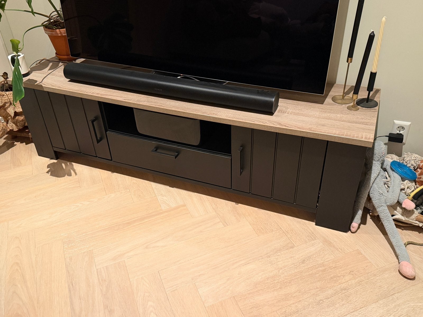 Gratis ophalen: Modern tv-meubel met opbergruimte, Ophalen, Gebruikt, 100 tot 150 cm, Minder dan 100 cm