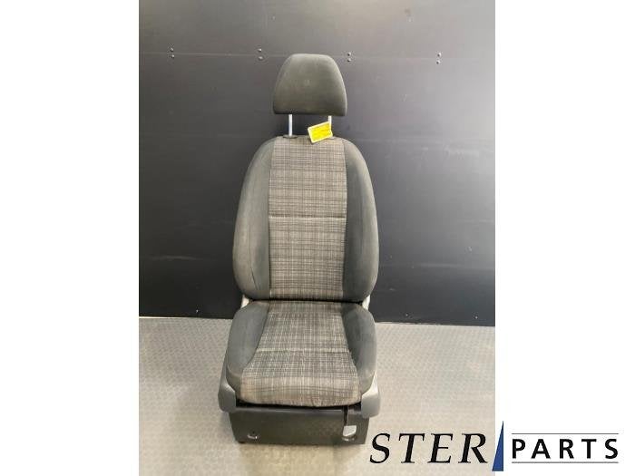 Stoel rechts van een Mercedes Vito, Auto-onderdelen, Interieur en Bekleding, Mercedes-Benz, Gebruikt, 3 maanden garantie, Ophalen of Verzenden