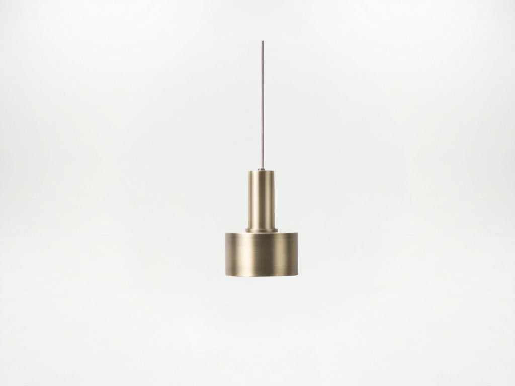 Ferm Living Socket Pendant Low + Disc Shade bij TheReSales, Huis en Inrichting, Lampen | Hanglampen, Ophalen, Zo goed als nieuw