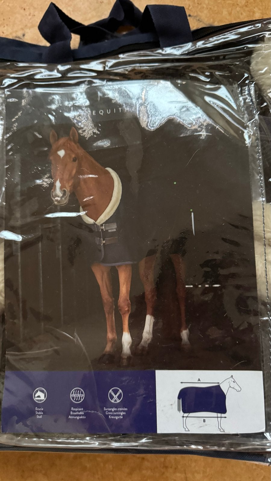 Equitheme mesh deken 183 cm met bont, Dieren en Toebehoren, Overige merken, Mesh, Schoftbescherming, Ophalen of Verzenden