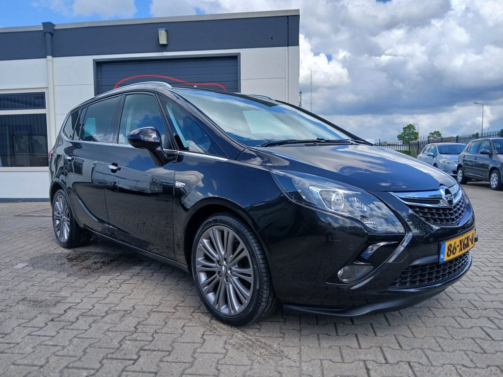 Opel Zafira Tourer 1.4 Automaat/7-Persoons/Leer/Dealer onder, Euro 5, Zwart, 4 cilinders, 7 stoelen