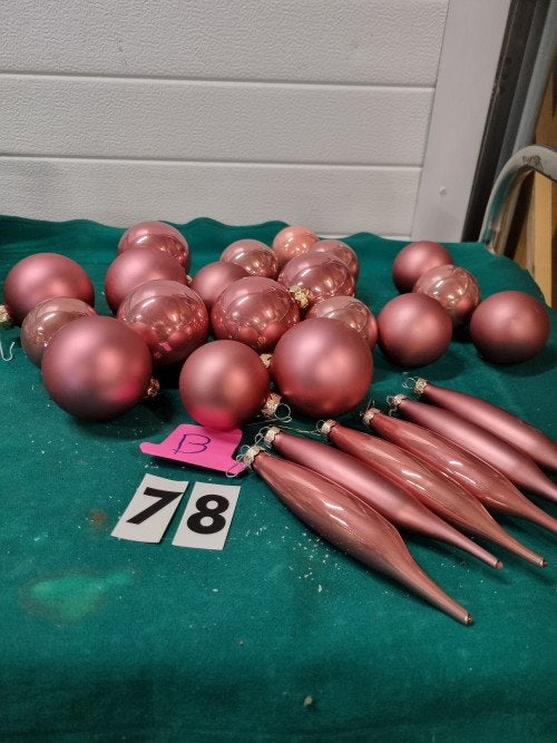 kerstballen roze [oud rose] 25 stuks [b78], Ophalen of Verzenden, 'T Olde Gre-j, Info@toldegrej.nl, Endepoelstraat 20f Didam