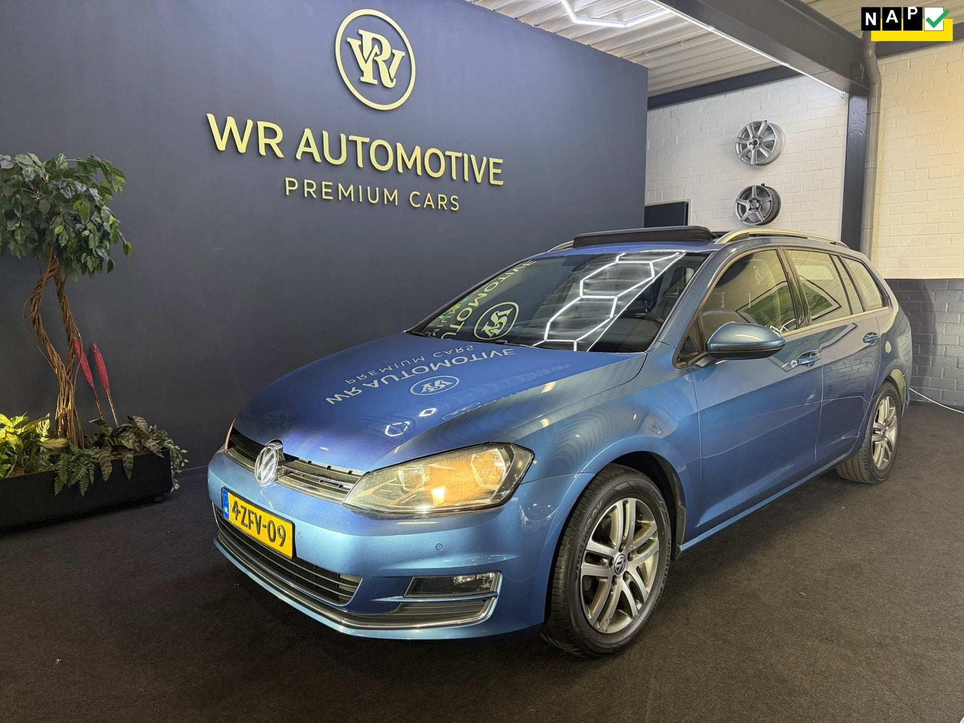 Volkswagen Golf Variant 1.2 TSI Business Edition, Voorwielaandrijving, Euro 5, Gebruikt, Zwart