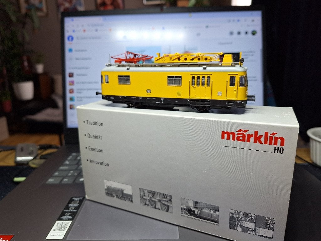 Triebwagen, Wisselstroom, Locomotief, Verzenden, Zo goed als nieuw