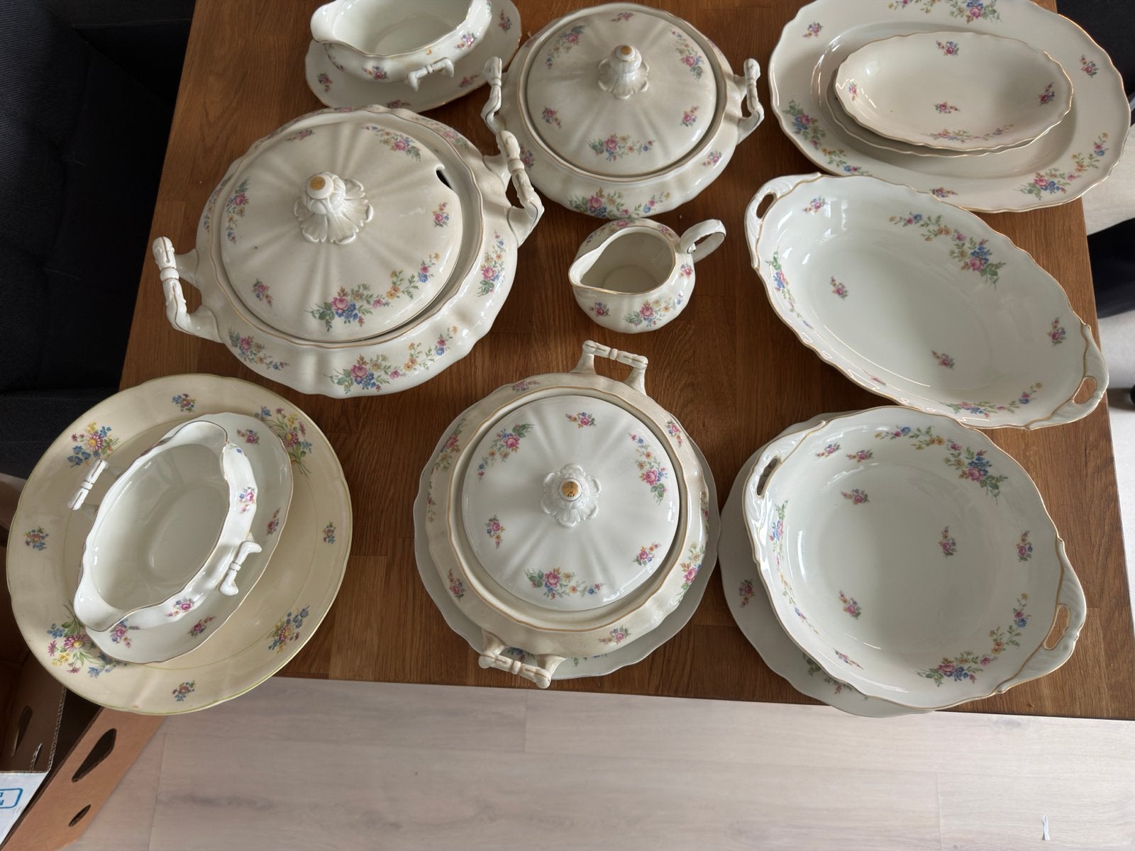 Krautheim Selb Bavaria Servies - Bloemmotief & Goud, Antiek en Kunst, Ophalen