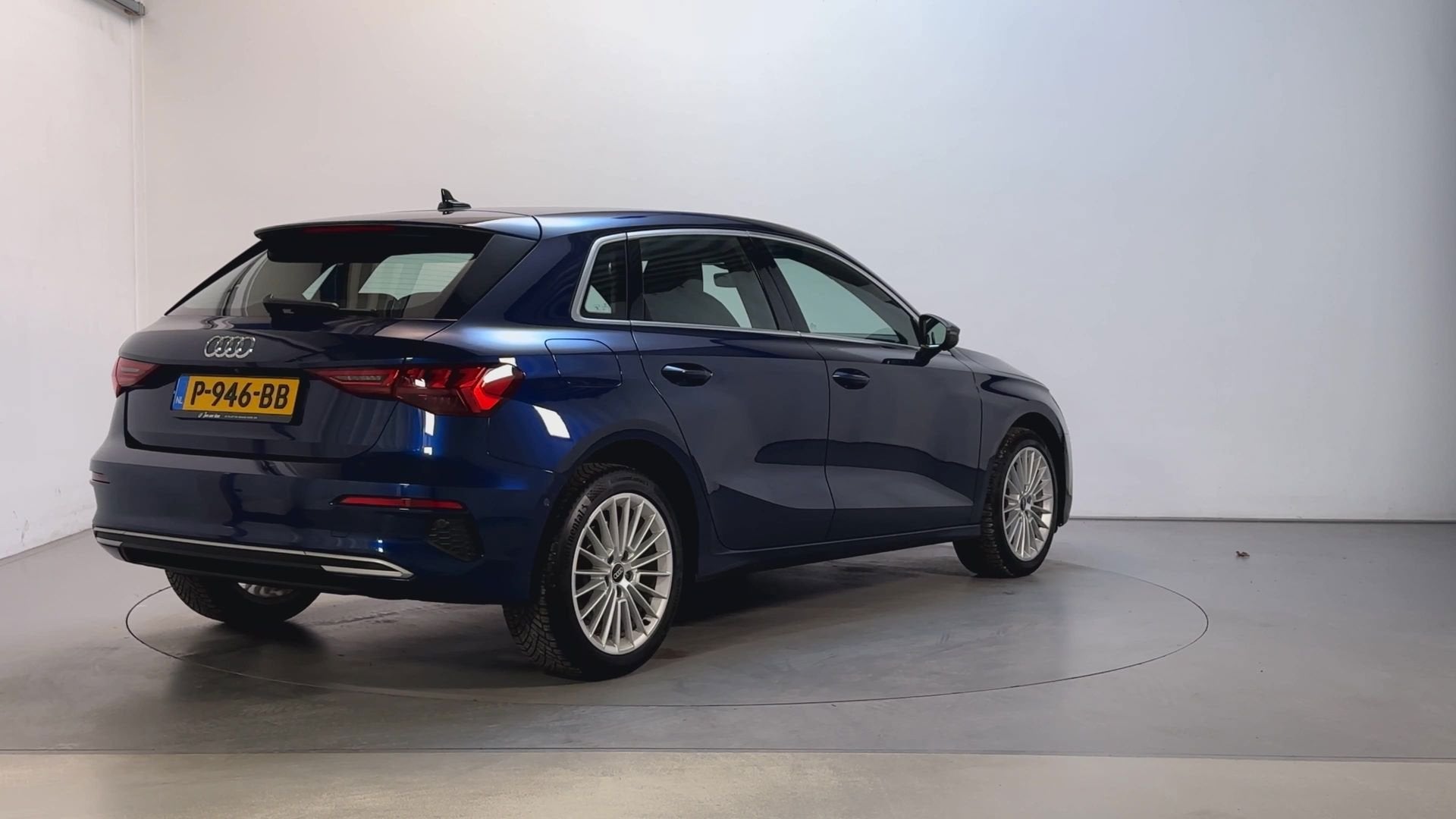 Audi A3 Sportback 30 TFSI Advanced Edition LED Adaptive Crui, Dealer onderhouden, Stof, Gebruikt, Met garantie (alle)