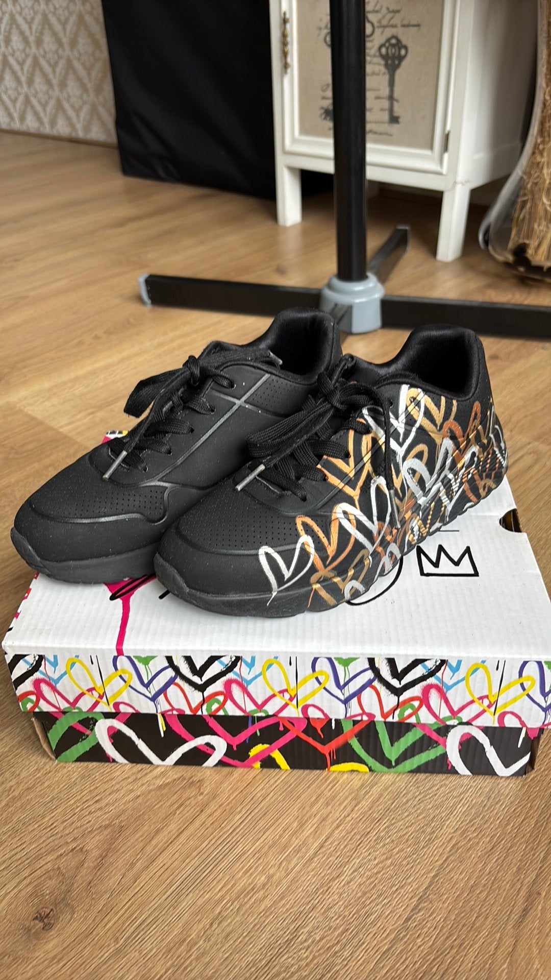 Skechers maat 34, zwart met hartjes in originele doos, Meisje, Schoenen, Ophalen of Verzenden, Zo goed als nieuw