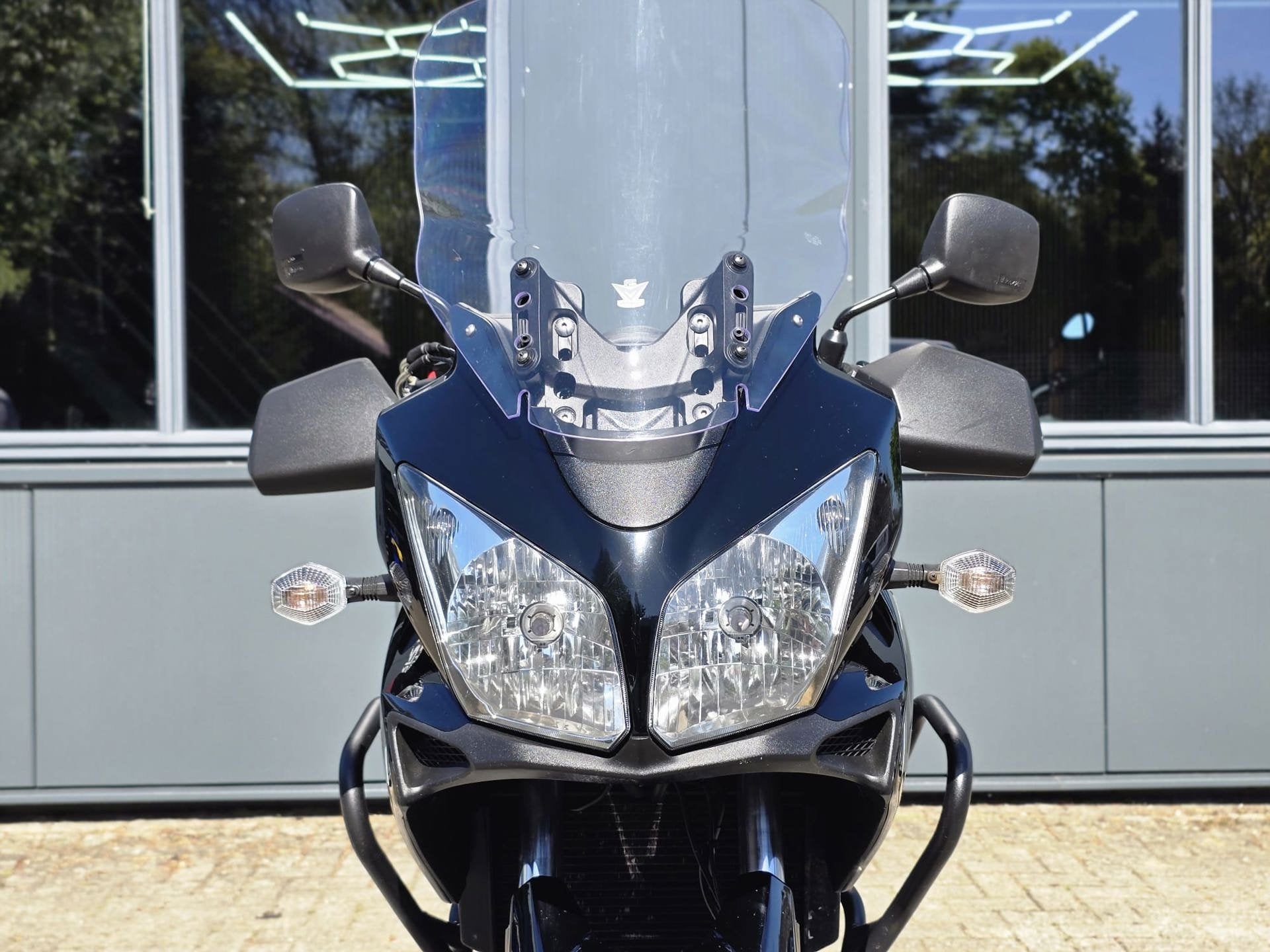 Suzuki All-Road DL 650 V-Strom | Nieuwe Banden |, Motoren, Motoren | Suzuki, Tramweg
9422BM  SMILDE, NL, Bedrijf, Automotive Correct