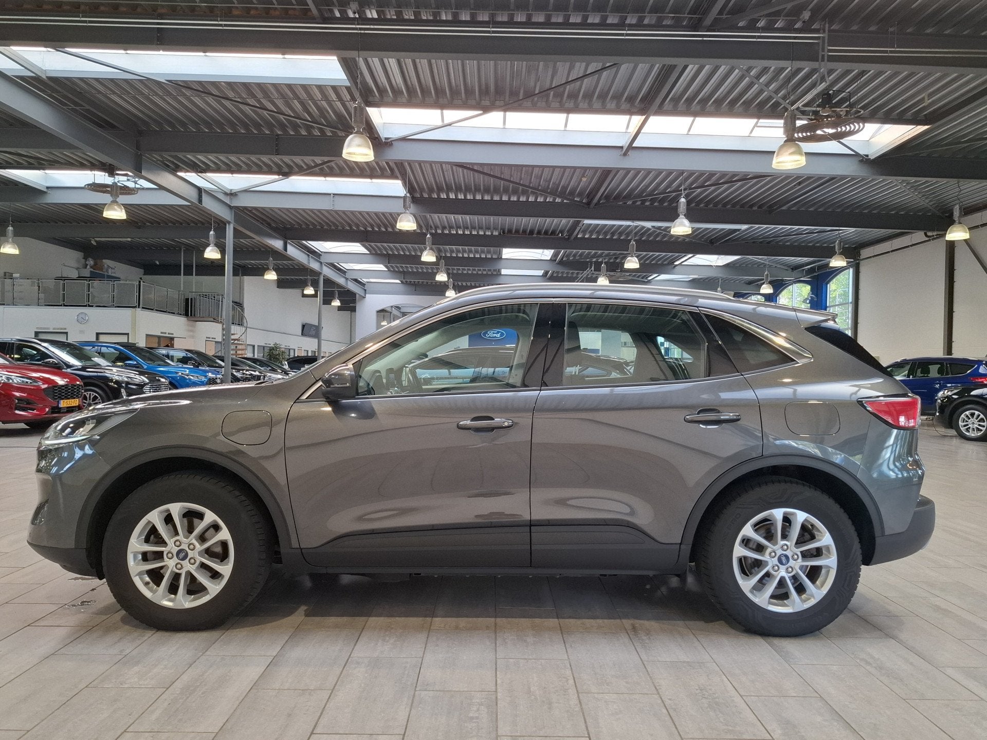 Ford Kuga 2.5 PHEV 225 pk Titanium | Camera | Navi | Clima |, Gebruikt, 4 cilinders, Origineel Nederlands, Bedrijf
