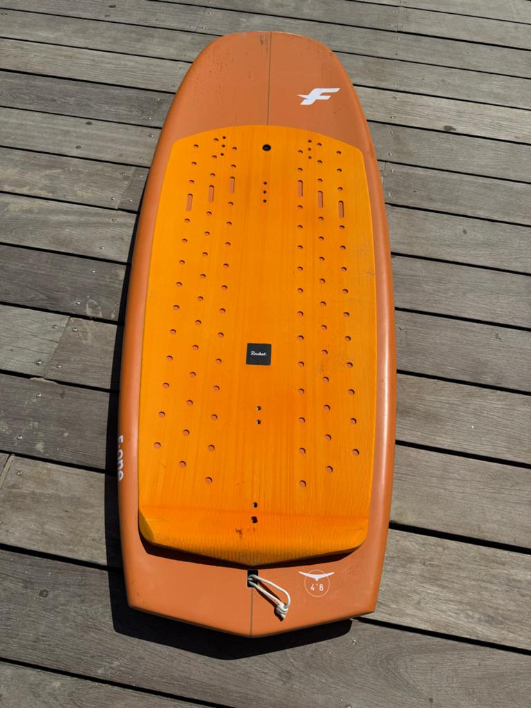 F-one Rocket Wing Foil Board 44L - Zo goed als nieuw, Watersport en Boten, Wingsurfen, Ophalen, Zo goed als nieuw, Wingsurf-board