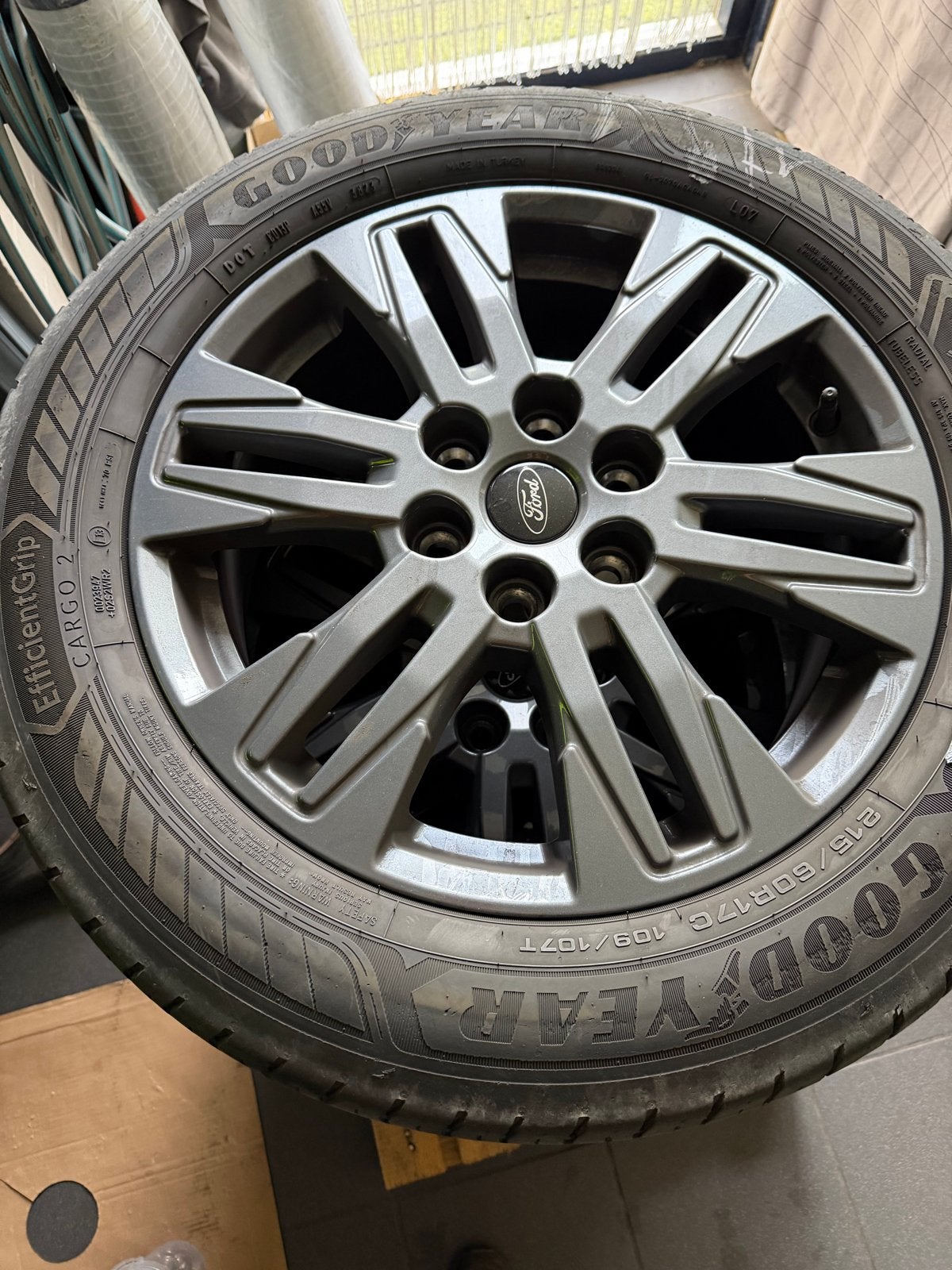 Ford Transit Custom 2023 Velgen met Goodyear Banden, Ophalen, Banden en Velgen, 17 inch, Zomerbanden