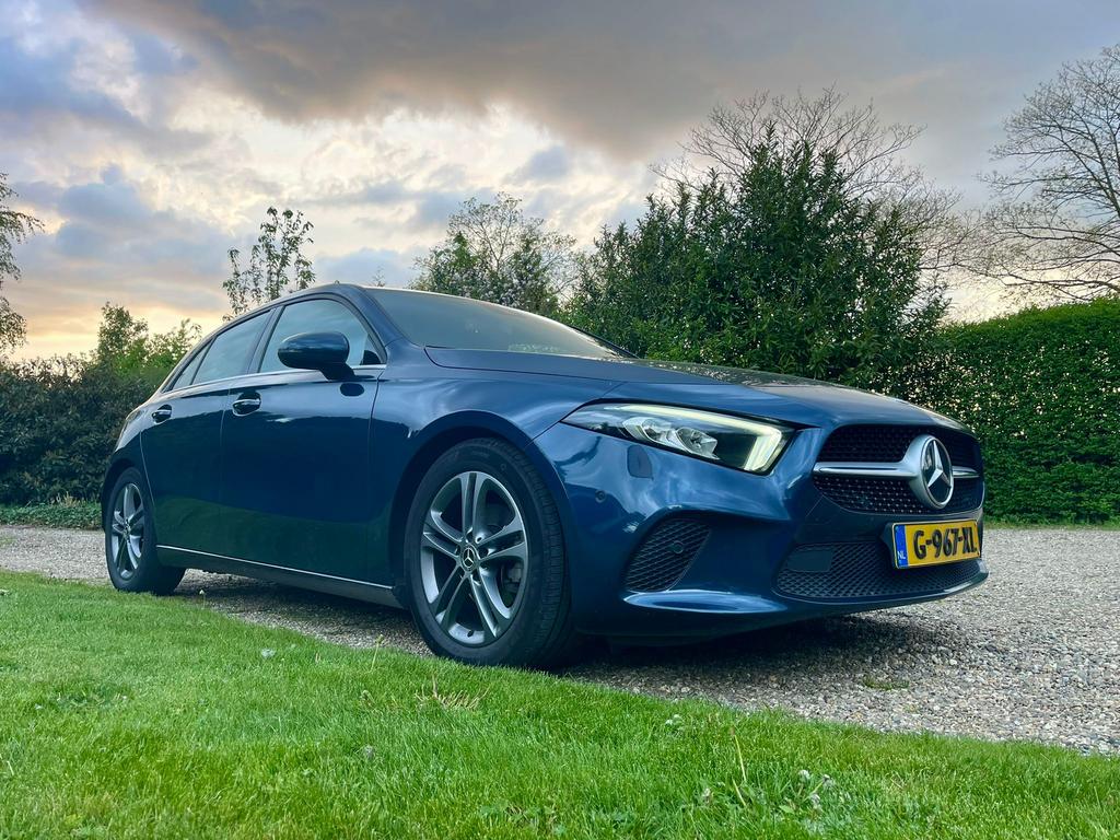 Mercedes-Benz A-Klasse A 180 136pk 2019 Blauw, Voorwielaandrijving, 136 pk, Zwart, 4 cilinders