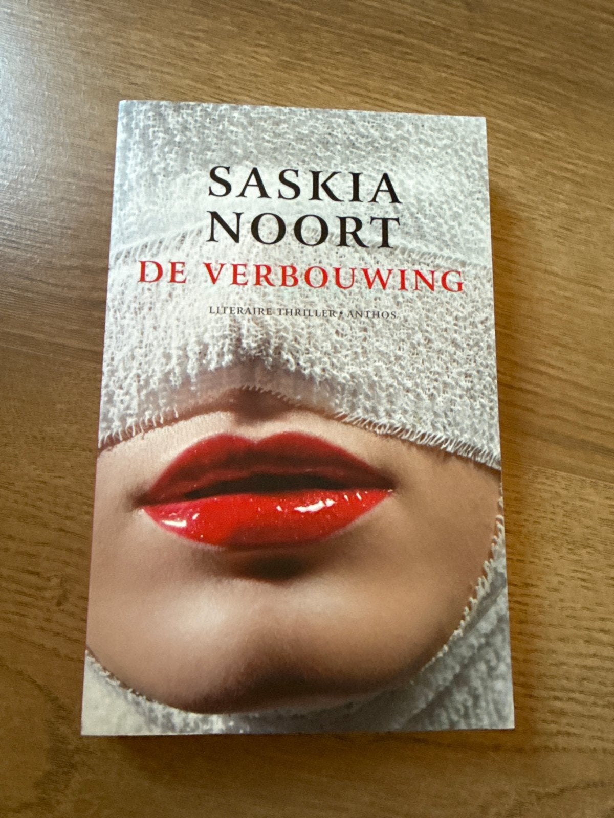 Saskia Noort - De Verbouwing (Literaire Thriller), Ophalen of Verzenden, Zo goed als nieuw