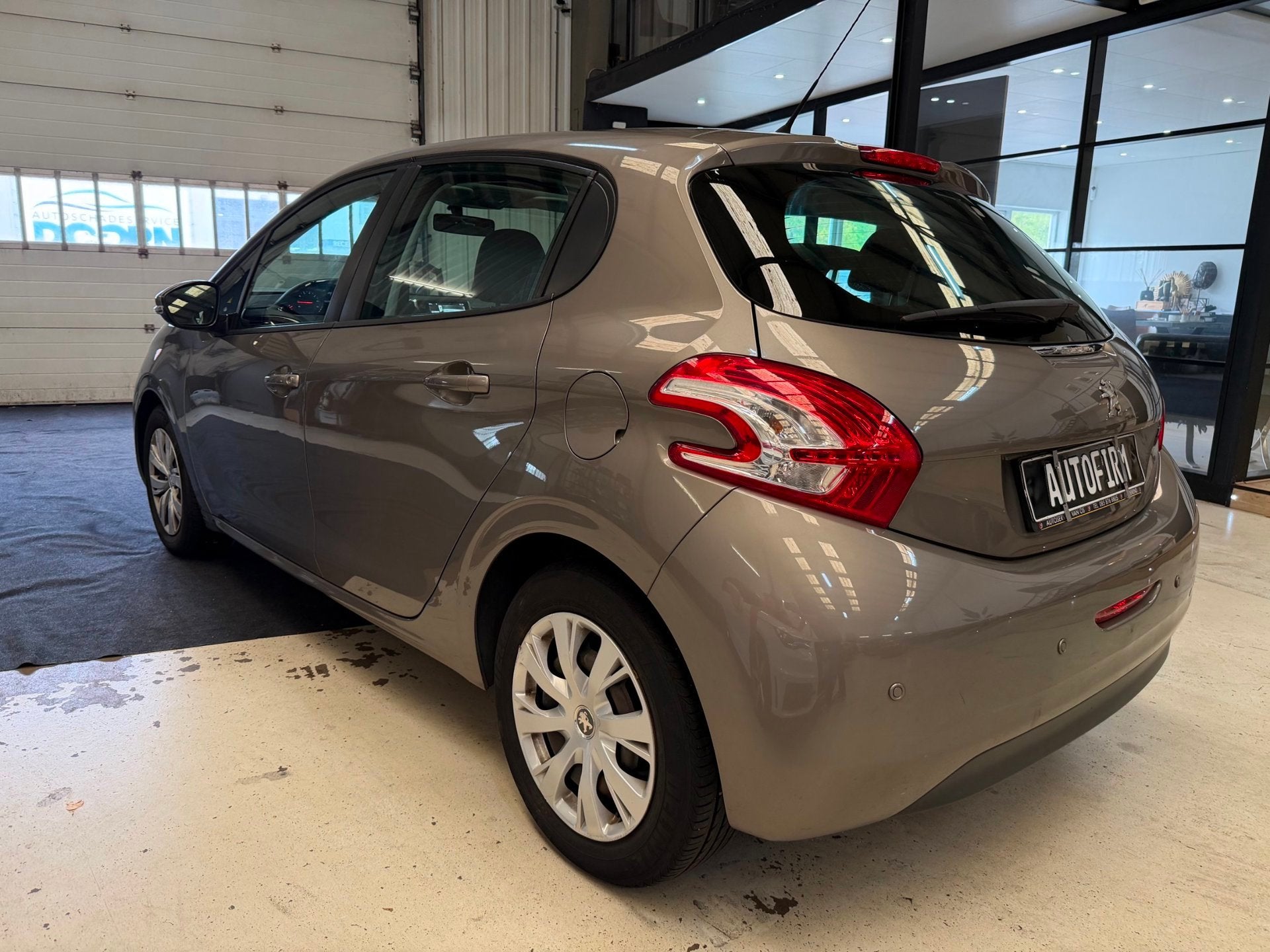 Peugeot 208 1.0 VTi Active Nette Auto NAP Vaste Panoramadak, Auto's, Voorwielaandrijving, Euro 5, Gebruikt, Origineel Nederlands