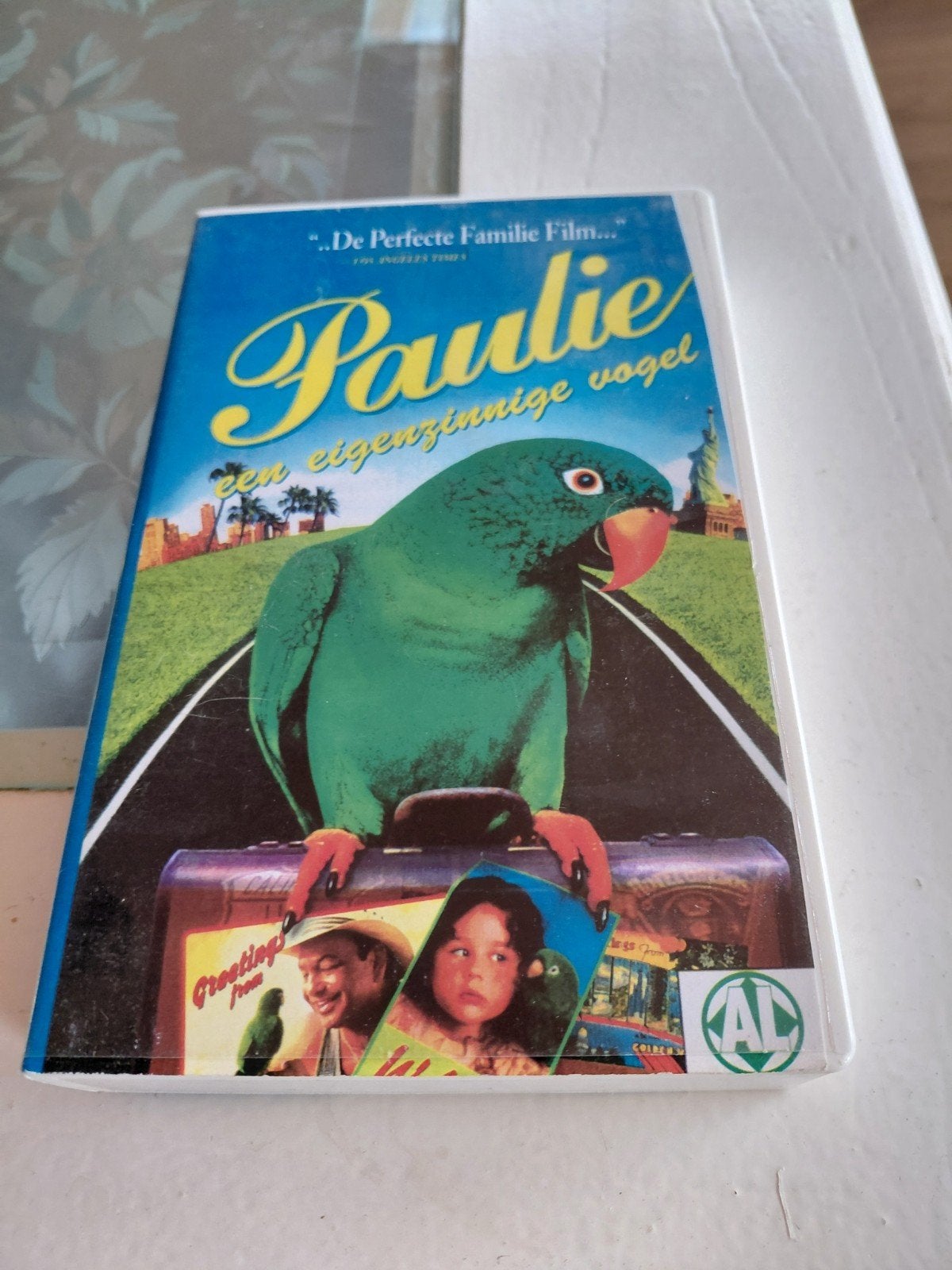 Paulie de eigenzinnige vogel videoband., Cd's en Dvd's, Gebruikt, Alle leeftijden, Ophalen of Verzenden, Kinderprogramma of -film