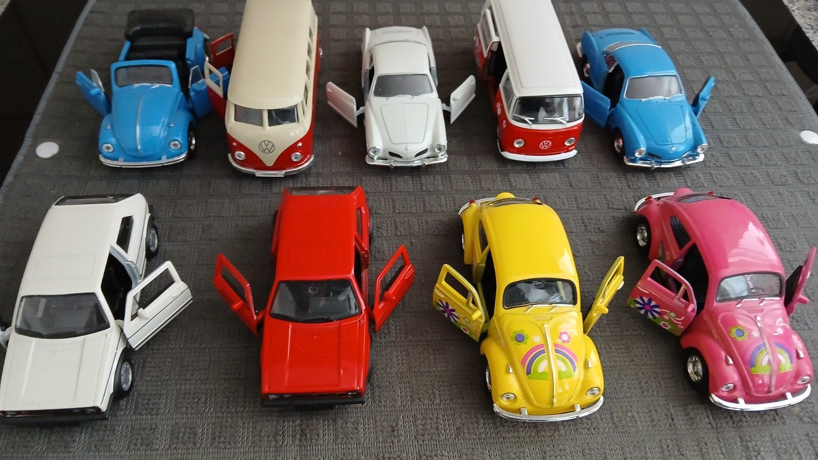 Verzameling van 9 diverse Volkswagen modelauto's, Ophalen