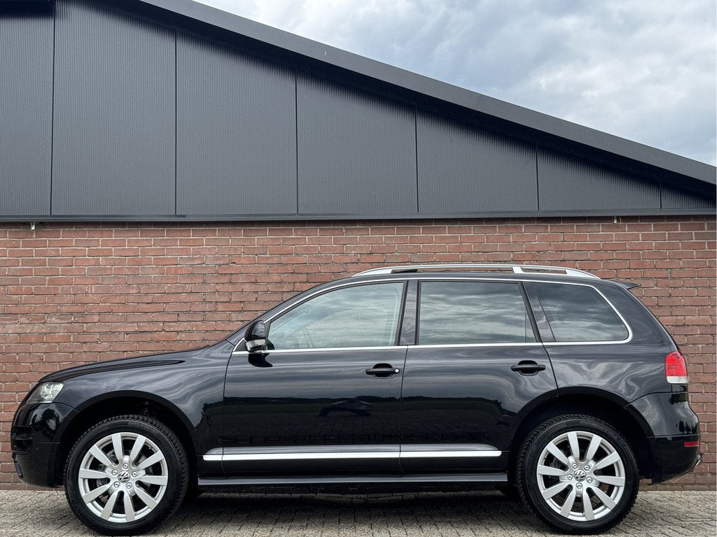 Volkswagen Touareg 4.2 V8 | LIMITED EDITION! | TREKHAAK!, Auto's, Volkswagen, Automaat, Zwart, Leder, Vierwielaandrijving