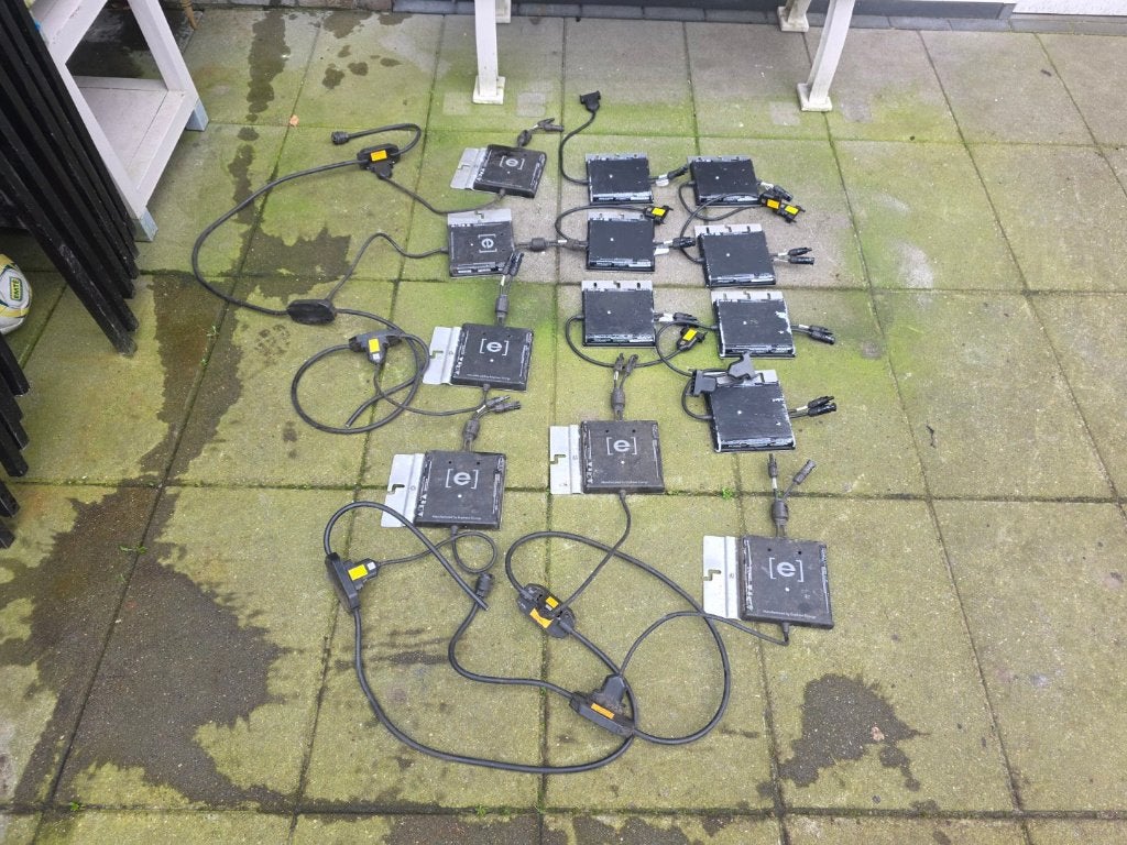 tk:13x Enphase Micro-Omvormers M215, 215W, 45V-48V PARTIJ, Ophalen of Verzenden, Gebruikt, Enphase, Overige typen