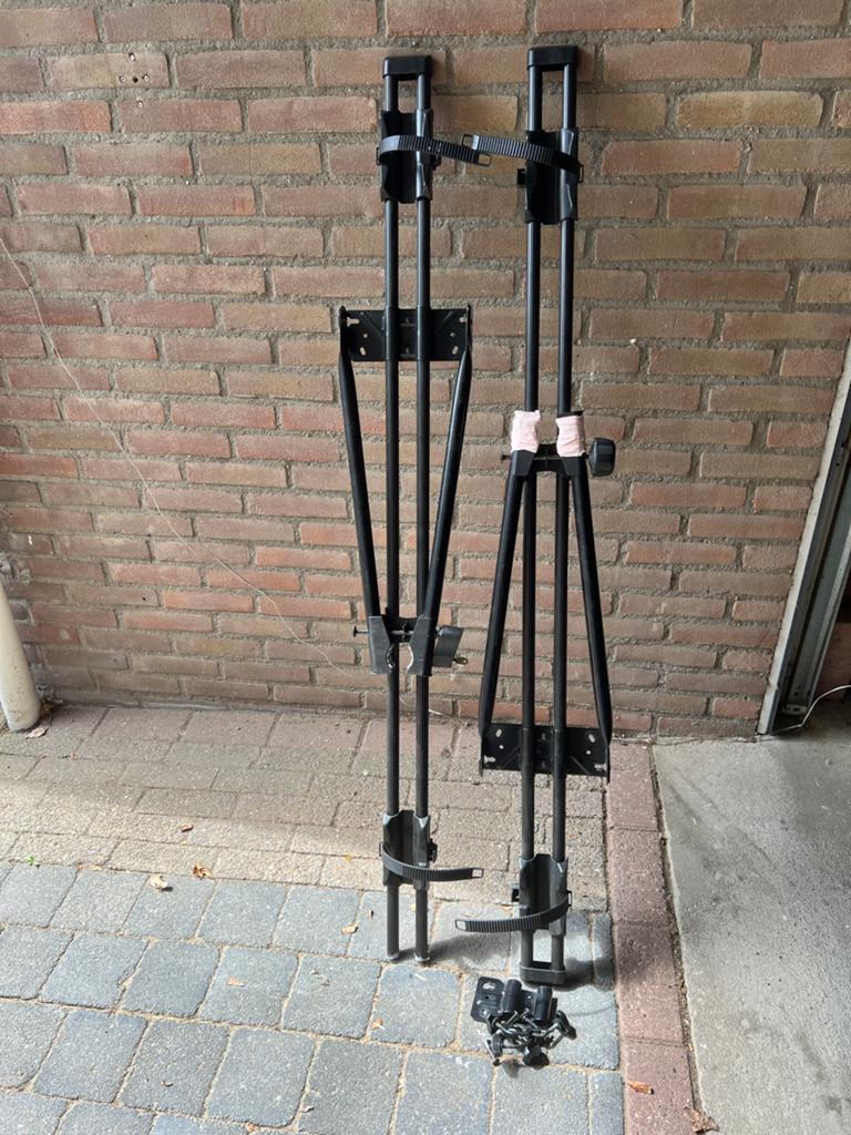 2 Thule Fietsendragers voor dak, Auto diversen, Fietsendragers, Ophalen, 2 fietsen, Gebruikt, Dakdrager