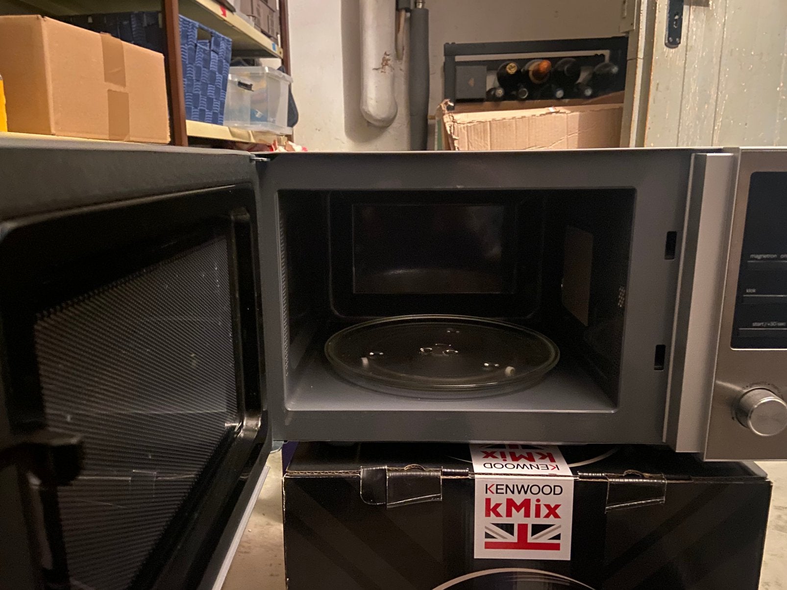 Inventum magnetron, Witgoed en Apparatuur, Magnetrons, Ophalen, Zo goed als nieuw